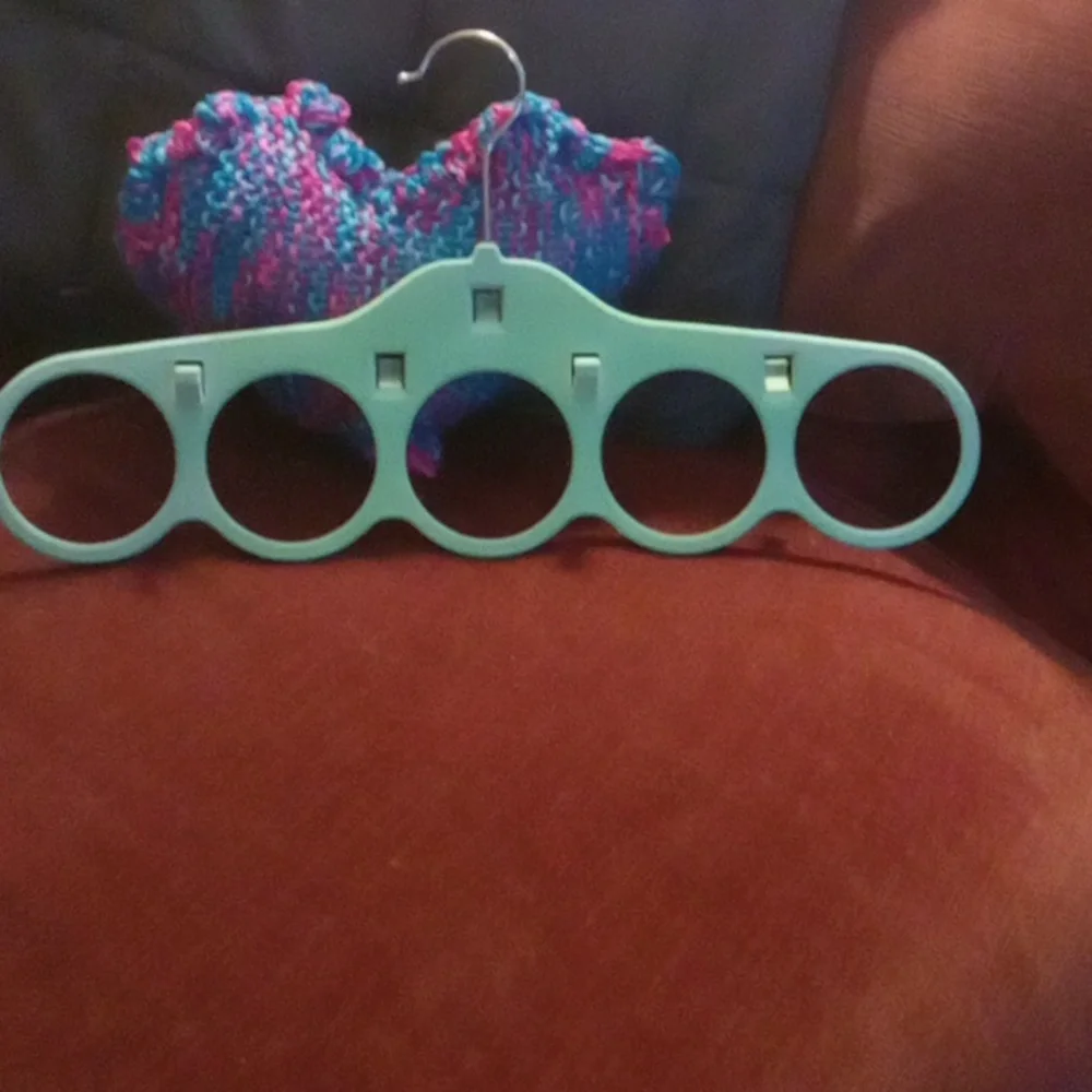 Scarf and necklace hanger